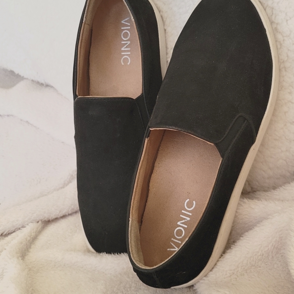 Vionic shoes
